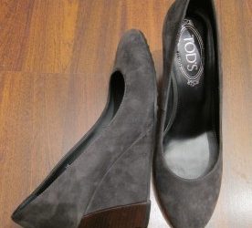 TOD’S Wedge Pumps